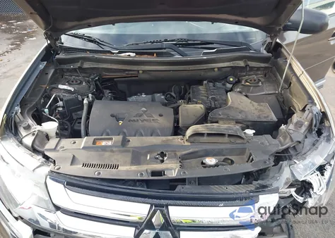 2017 Mitsubishi Outlander Es z USA, uszkodzony, nr VIN JA4AD2A34HZ011422